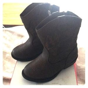 Child’s cowboy boots